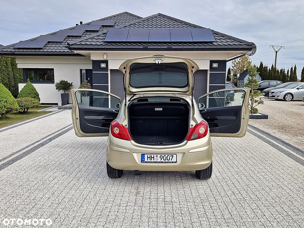 Opel Corsa 1.2 16V Limited Edition - 12