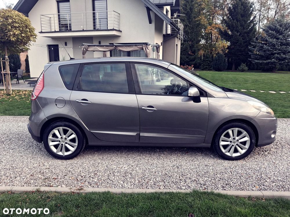 Renault Scenic 1.6 16V 110 LIMITED - 9