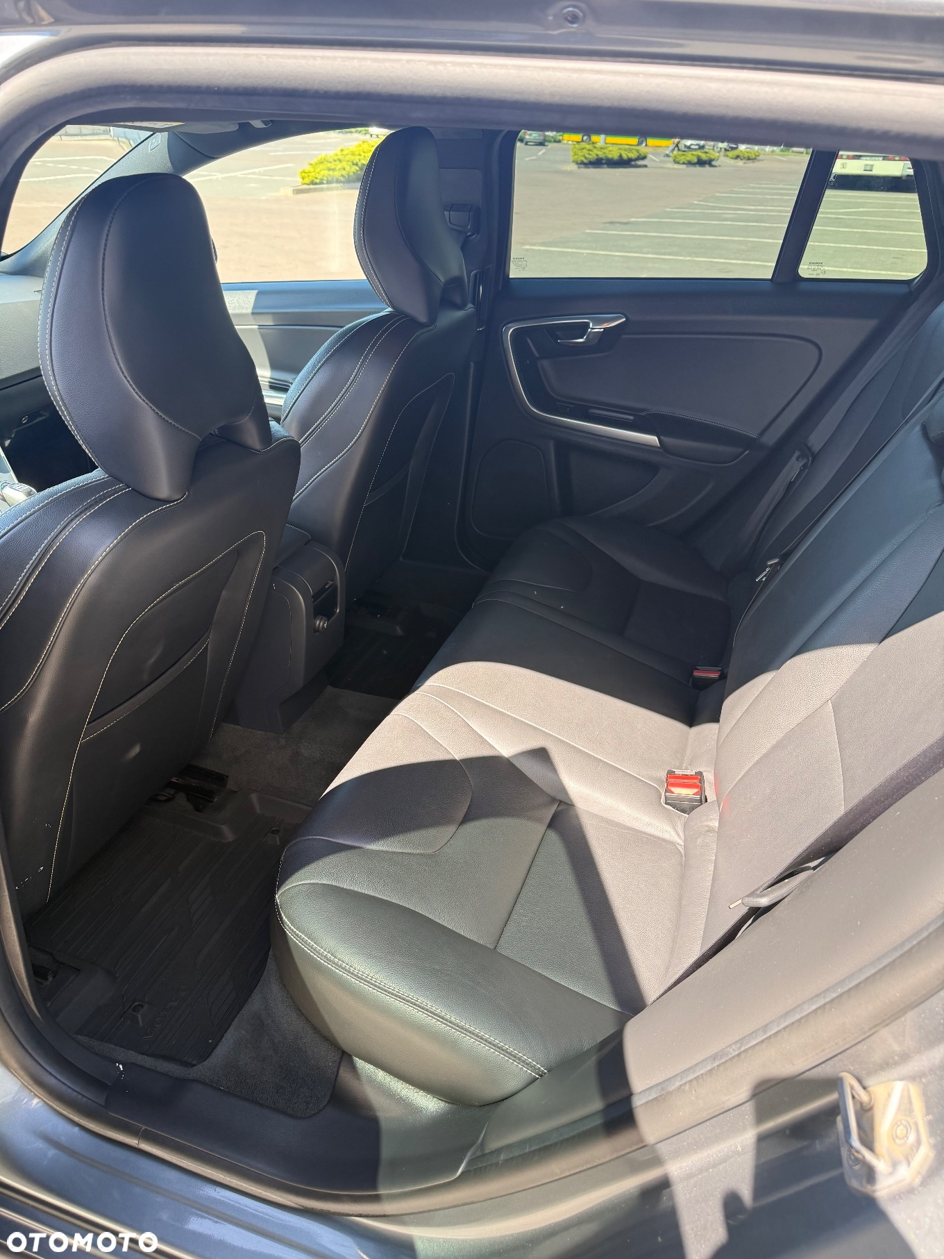 Volvo V60 D3 Drive-E Momentum - 15