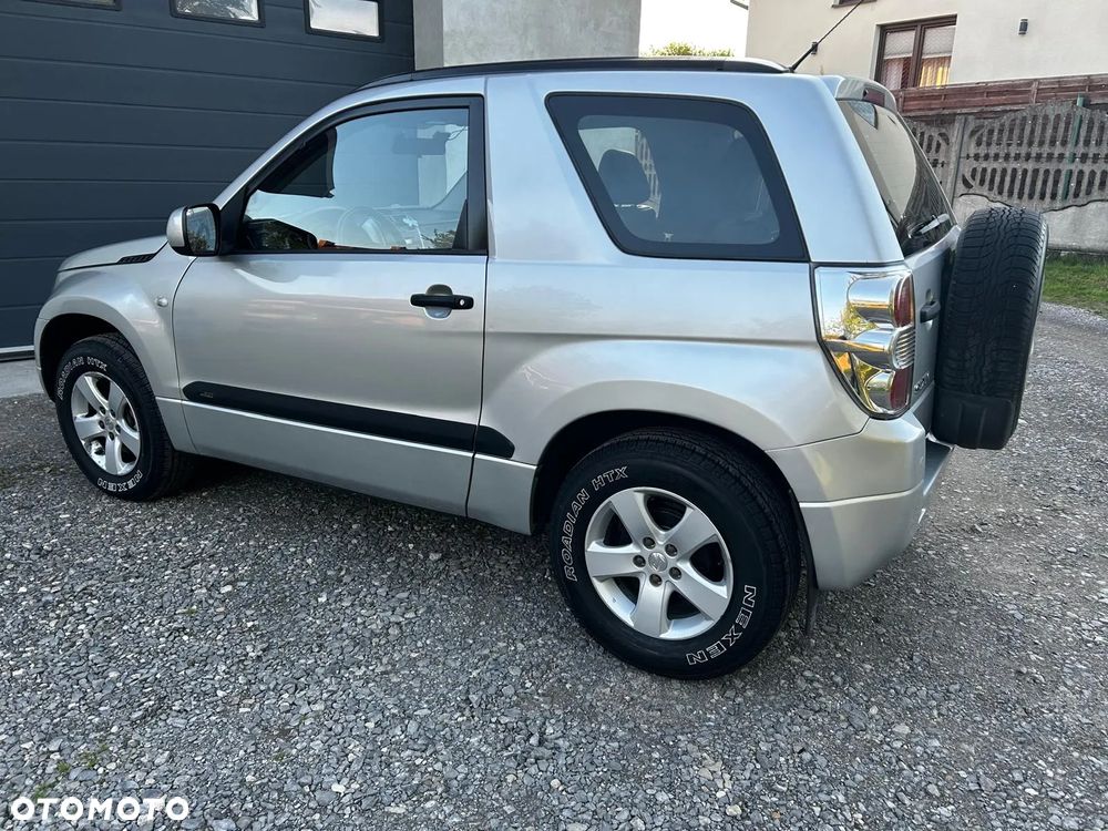 Suzuki Grand Vitara 1.6 - 7
