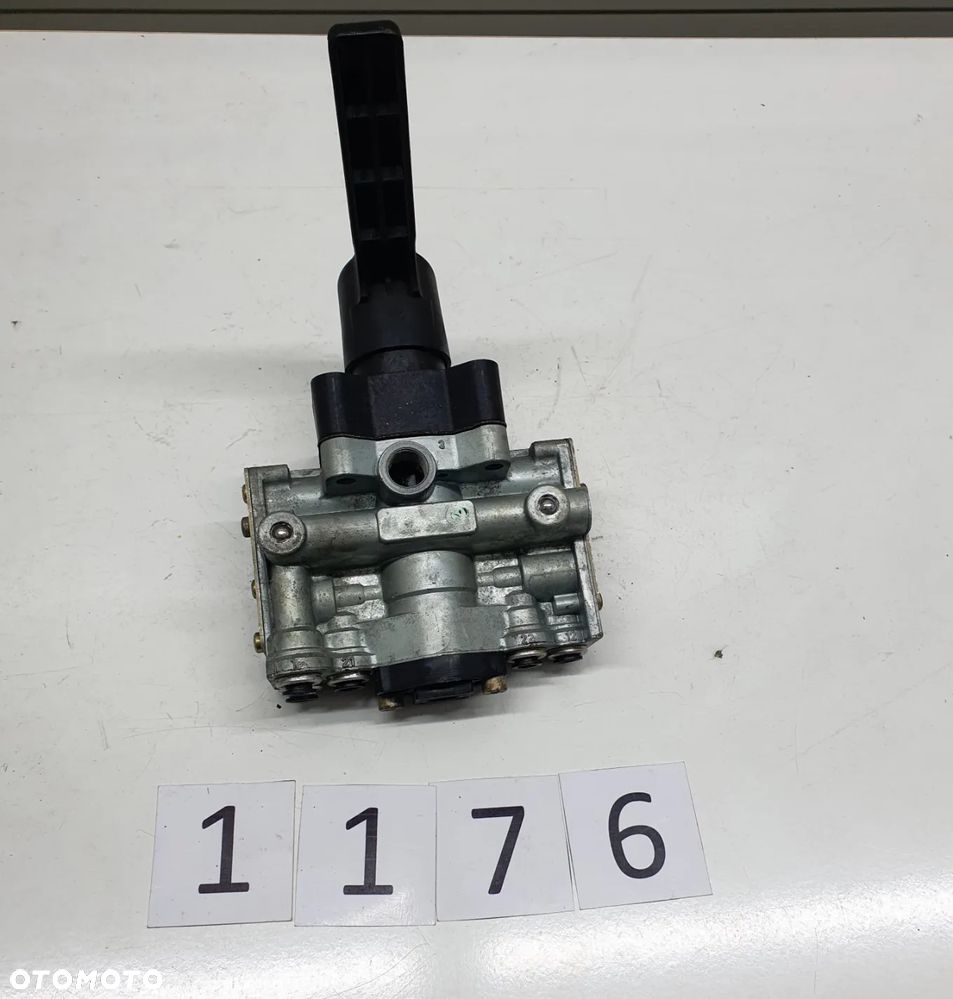 Zawór przełączeniowy COLAS, Haldex 338052001 - 3