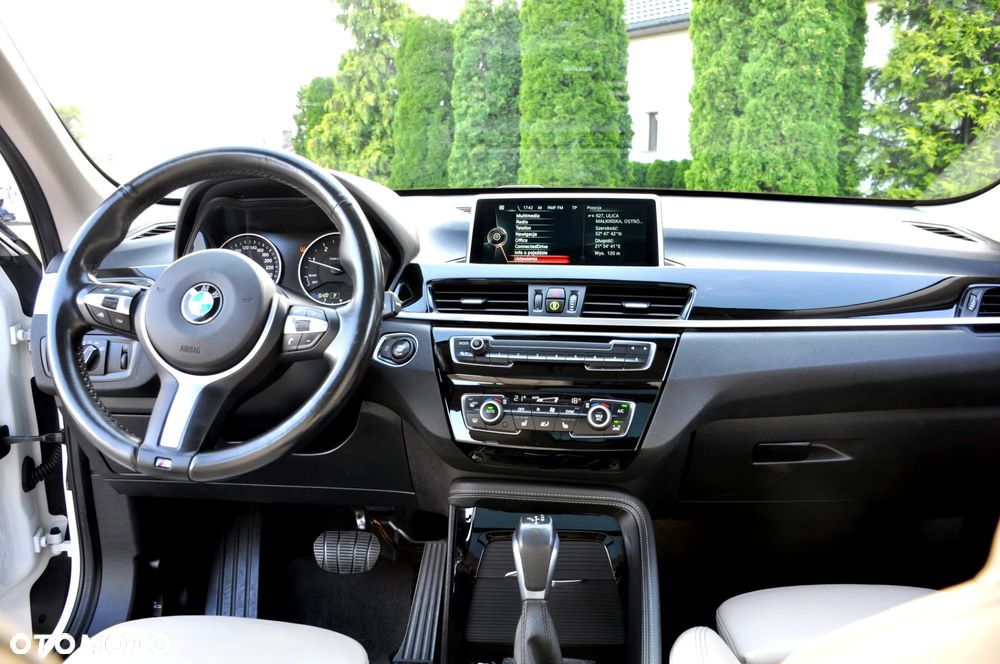 BMW X1 xDrive20d xLine - 24