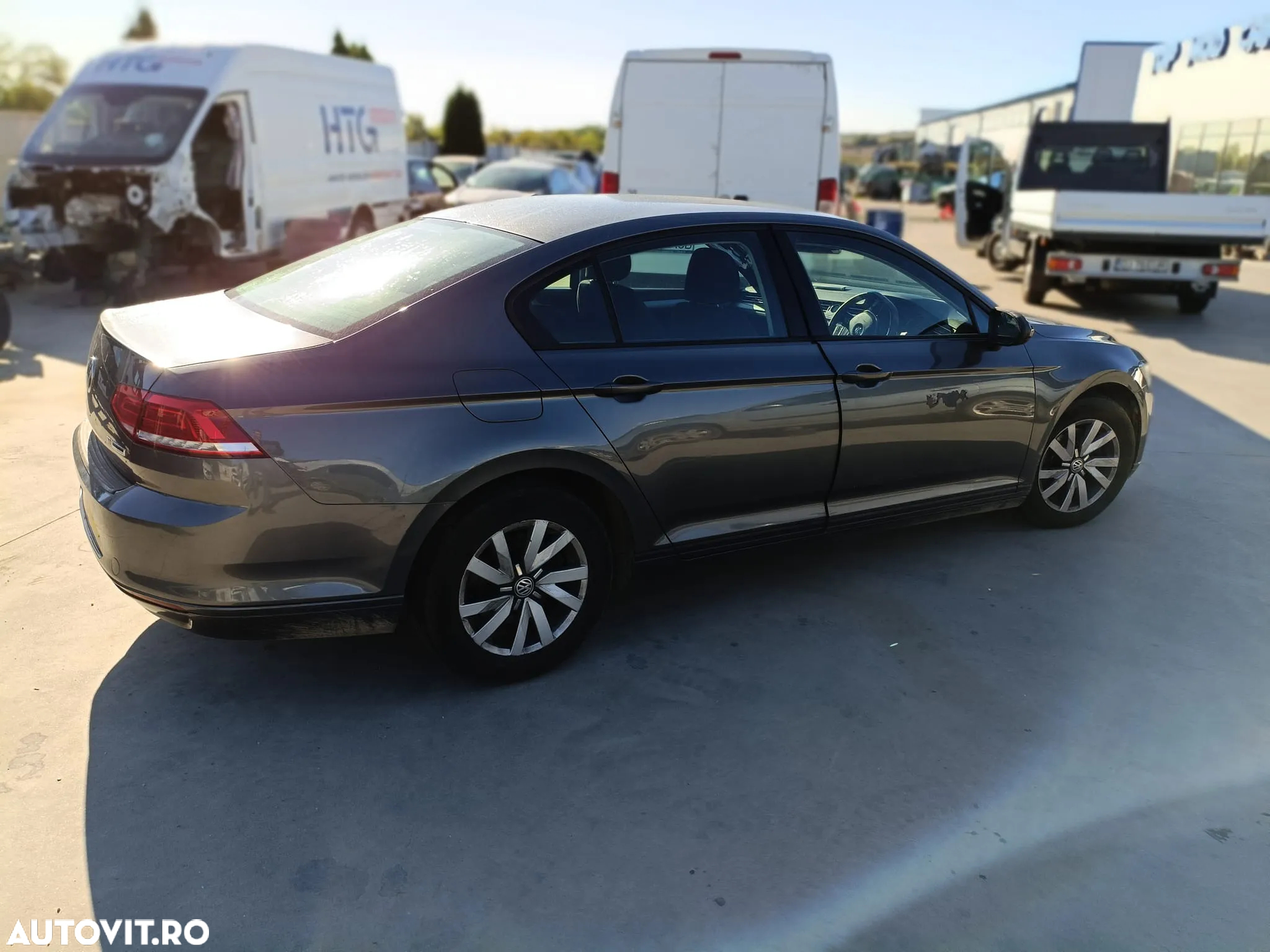 Dezmembrez Volkswagen Passat B8 - 5