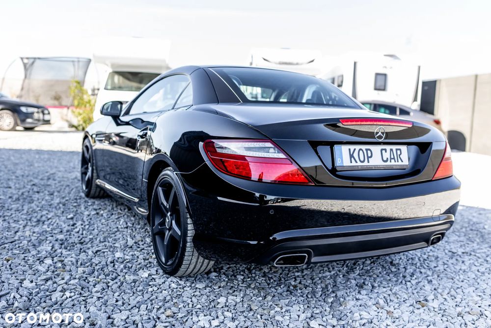 Mercedes-Benz SLK 200 (BlueEFFICIENCY) 7G-TRONIC - 12