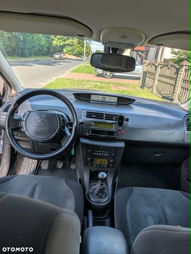 Citroën C4 2.0 HDi Exclusive - 4