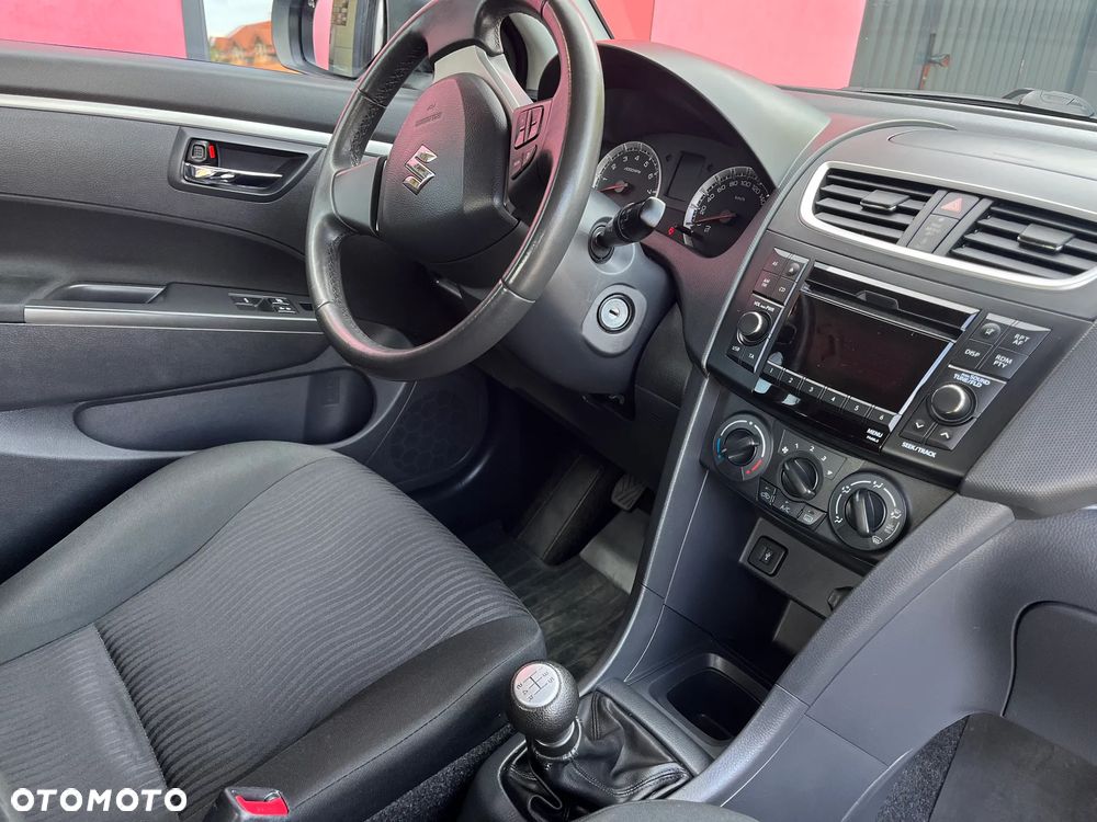 Suzuki Swift 1.2 Club - 10
