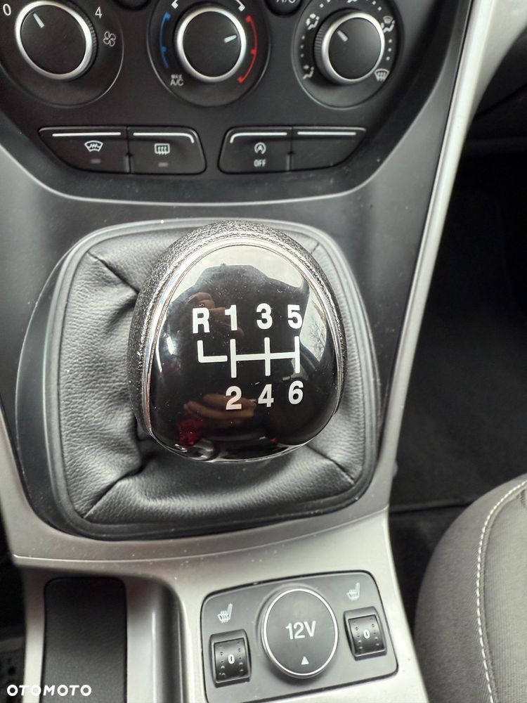 Ford Kuga 1.5 EcoBoost 2x4 Trend - 27