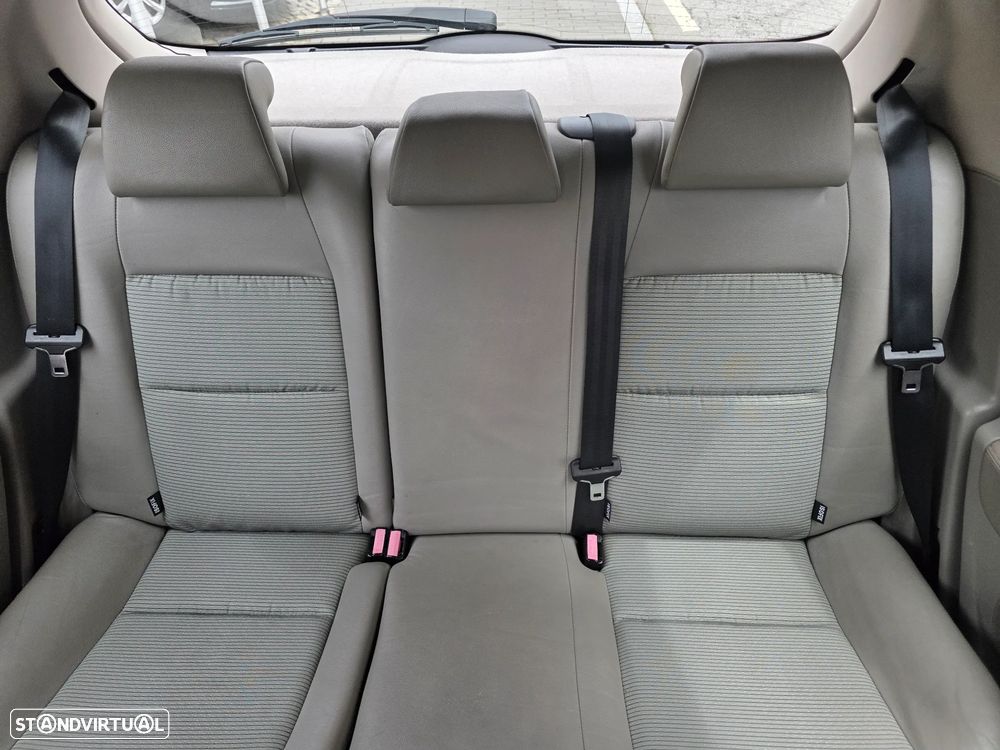 Peugeot 207 1.6 HDi Sport - 26