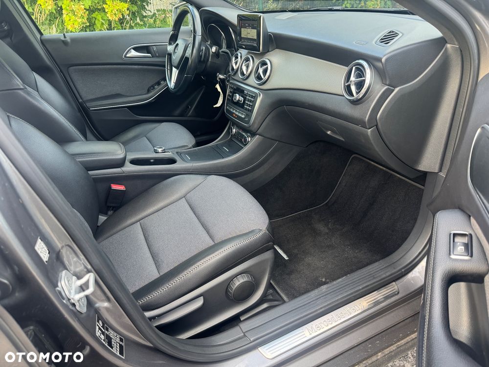 Mercedes-Benz GLA 200 d 4Matic 7G-DCT SCORE - 7