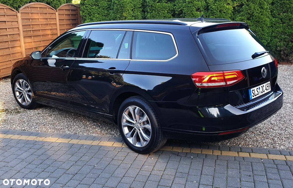 Volkswagen Passat - 8