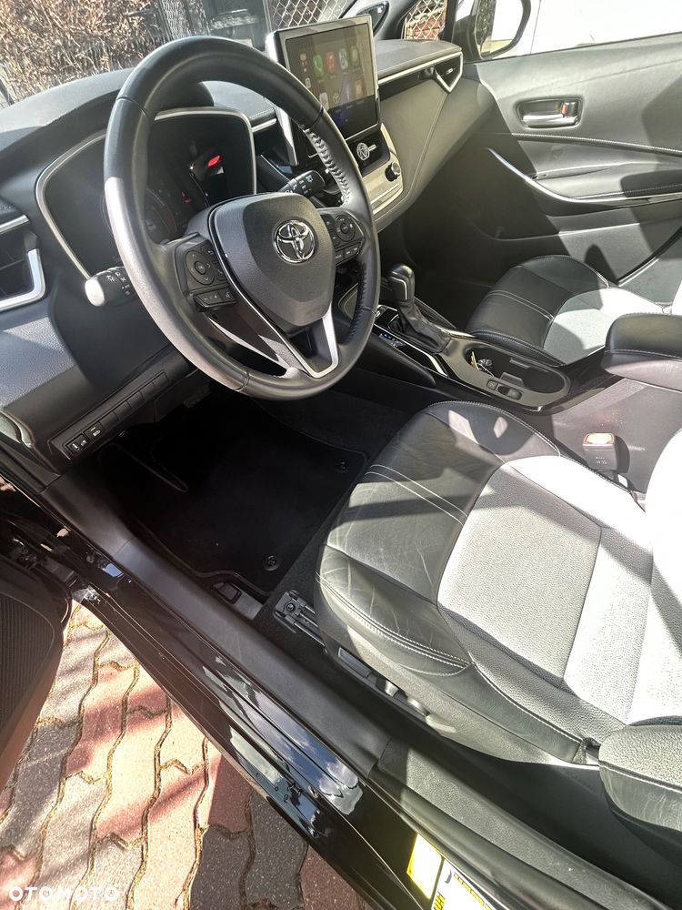 Toyota Corolla - 10