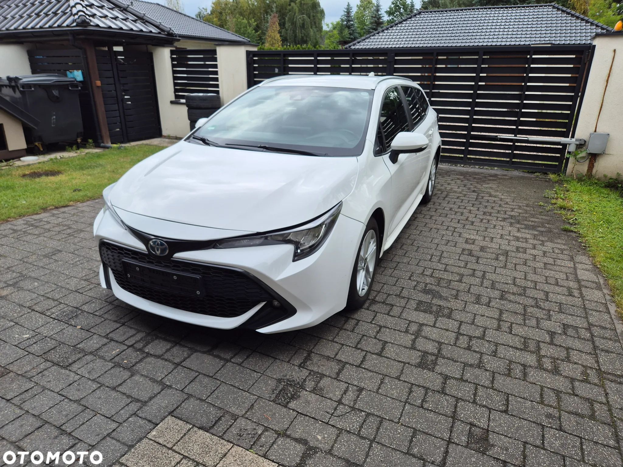Toyota Corolla 1.8 Hybrid Comfort - 1