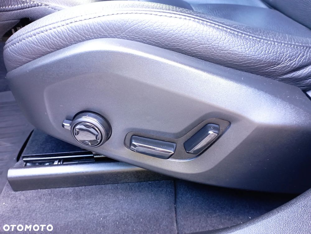 Volvo XC 60 T5 GPF Inscription - 34