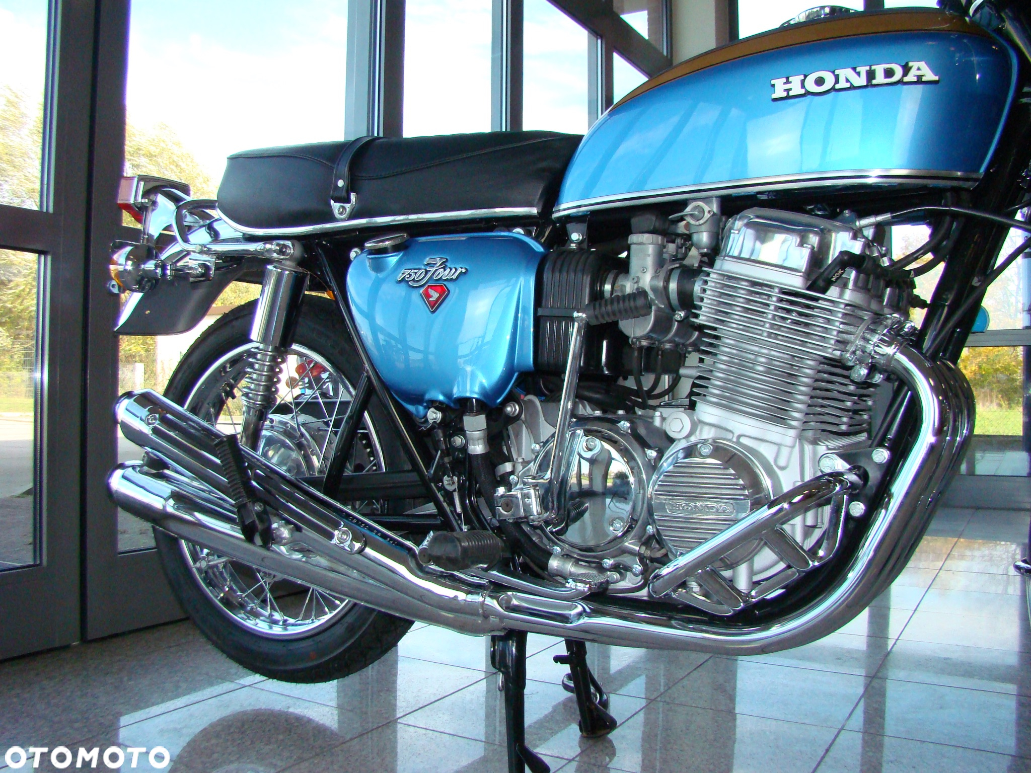 Honda CB - 11