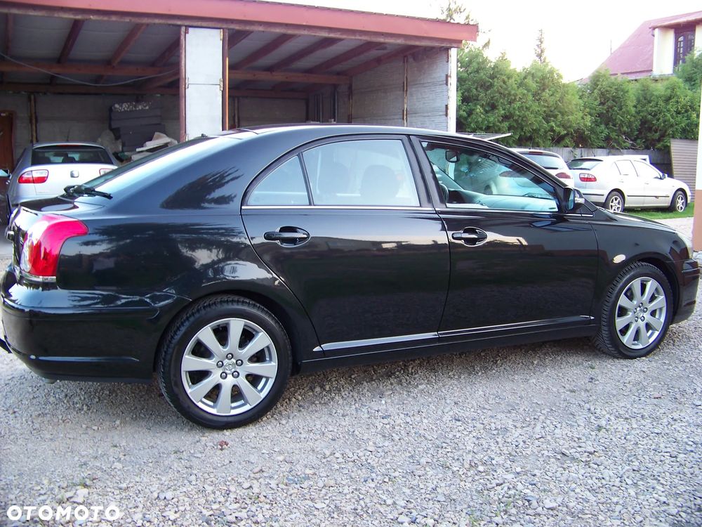 Toyota Avensis 2.0 D-4D - 7