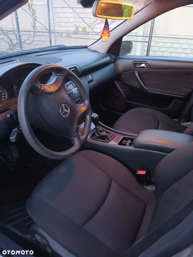 Mercedes-Benz Klasa C 200 CDI Elegance - 9