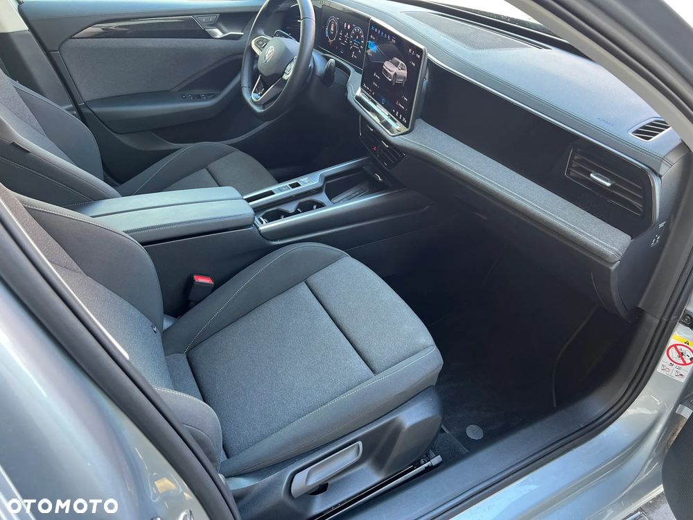 Volkswagen Passat - 9