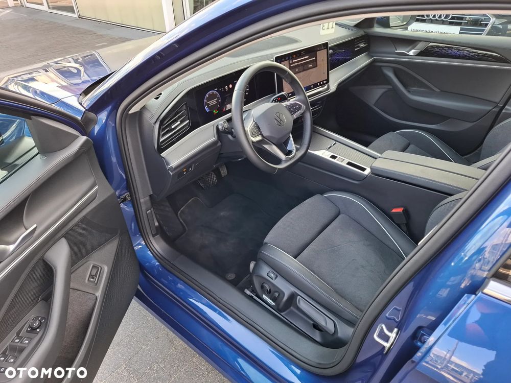 Volkswagen Passat Variant 1.5 TSI ACT mHEV Business Plus DSG - 14