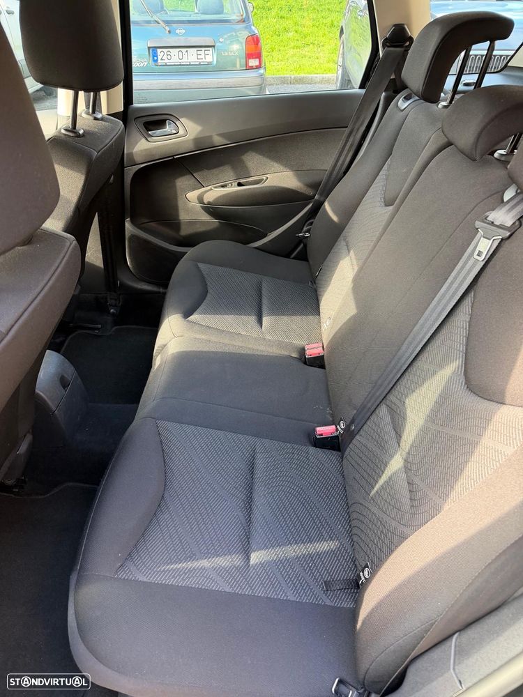 Peugeot 308 SW 1.6 HDi Executive CVM6 - 3