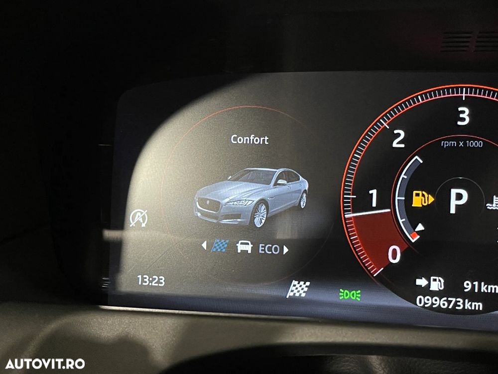 Jaguar XF 20d AWD Aut. Chequered Flag - 30