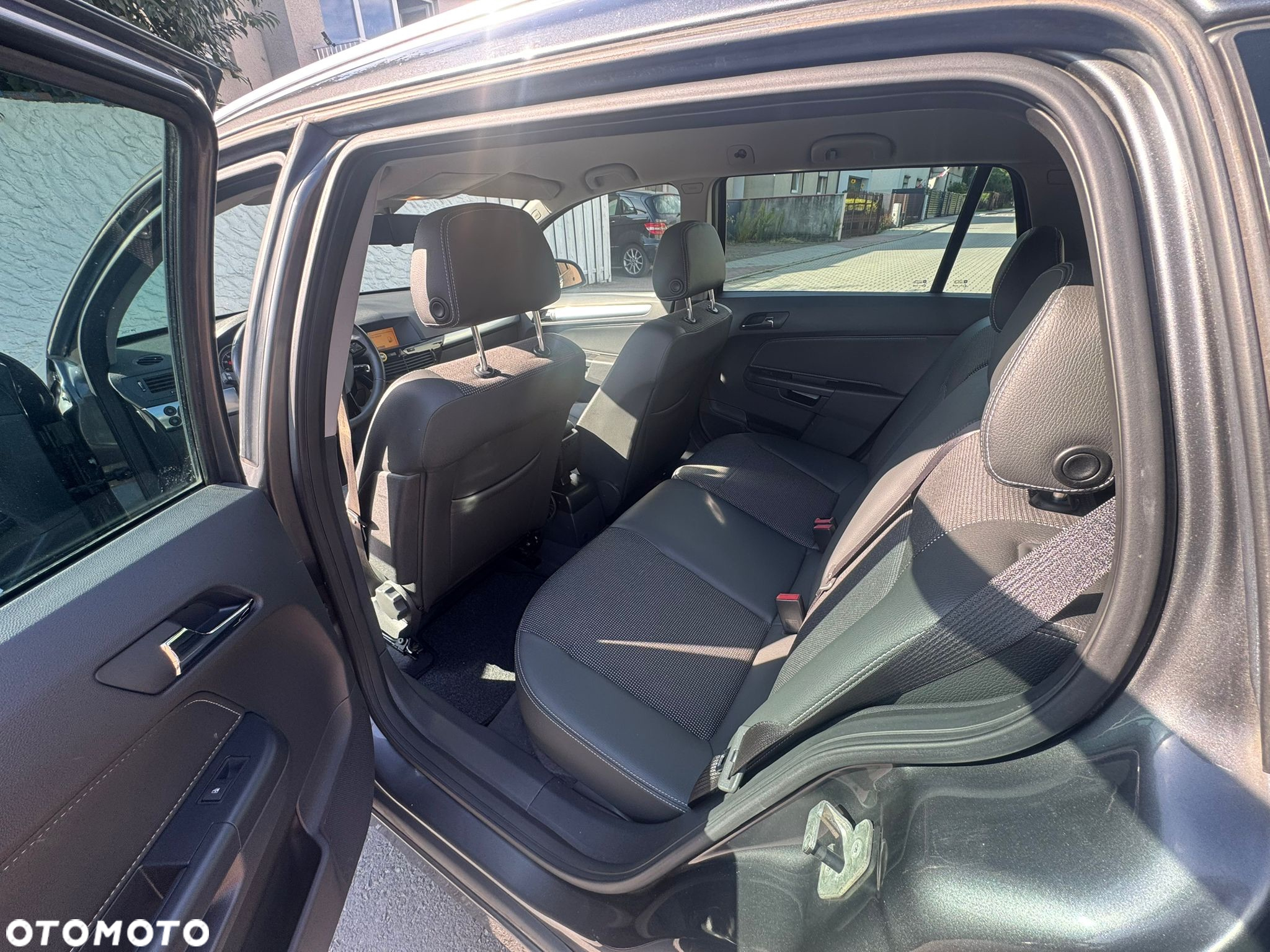 Opel Astra 1.8 Caravan Sport - 6