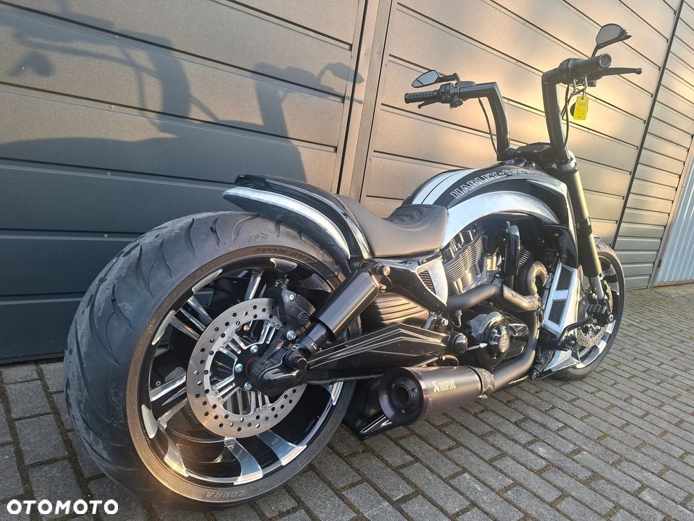 Harley-Davidson V-Rod Muscle - 3