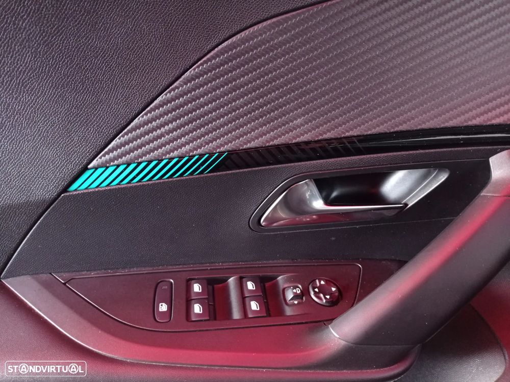 Peugeot e-2008 50 kWh Allure Pack - 17