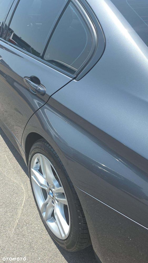BMW Seria 3 340i xDrive M Sport - 17