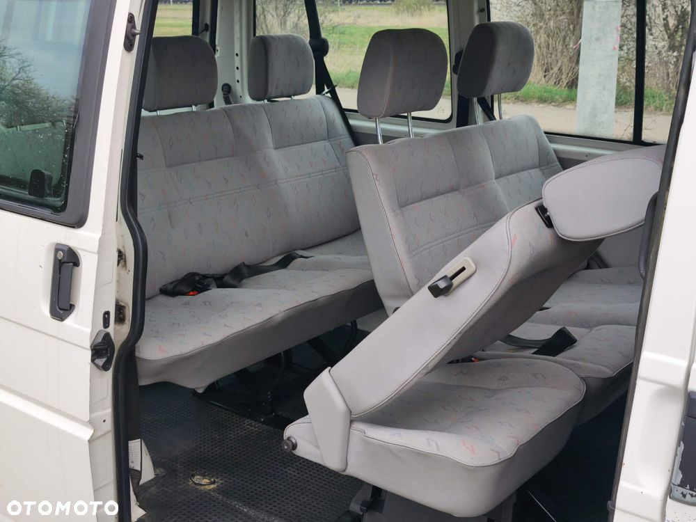 Volkswagen Transporter - 14