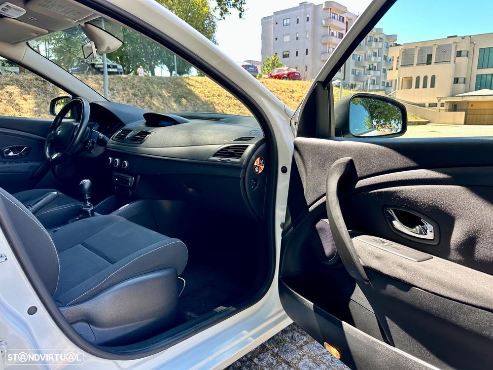 Renault Mégane 1.5 dCi Dynamique - 25