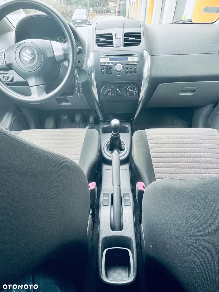 Suzuki SX4 1.6 Comfort - 10
