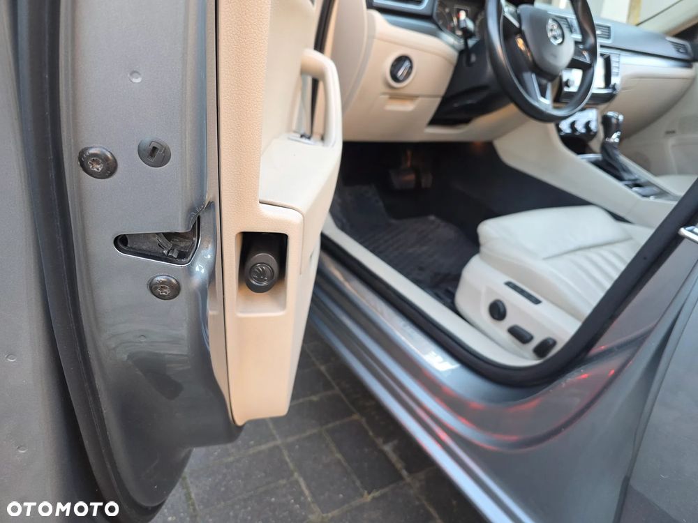 Skoda Superb 2.0 TDI Style DSG - 12