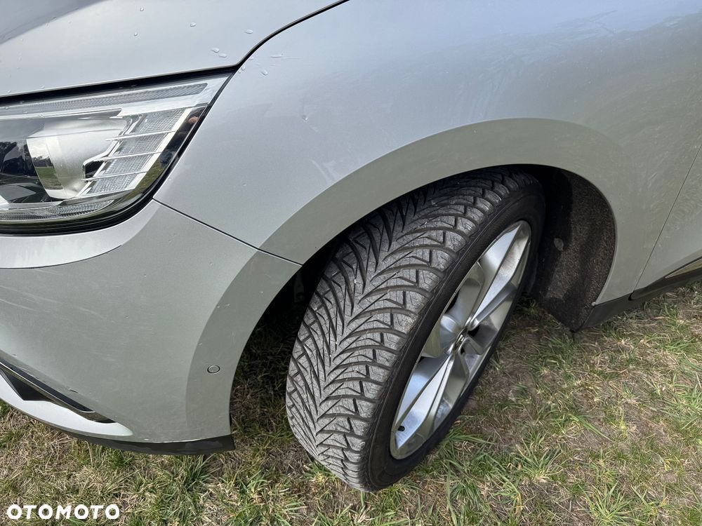 Renault Grand Scenic - 38