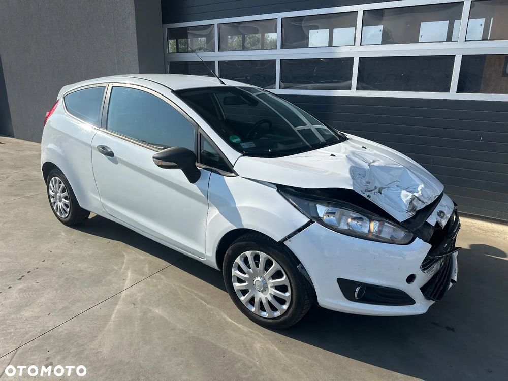Ford Fiesta 1.5 TDCi SYNC Edition - 6