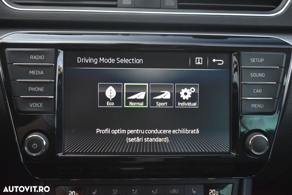 Skoda Superb 2.0 TDI DSG Ambition - 18