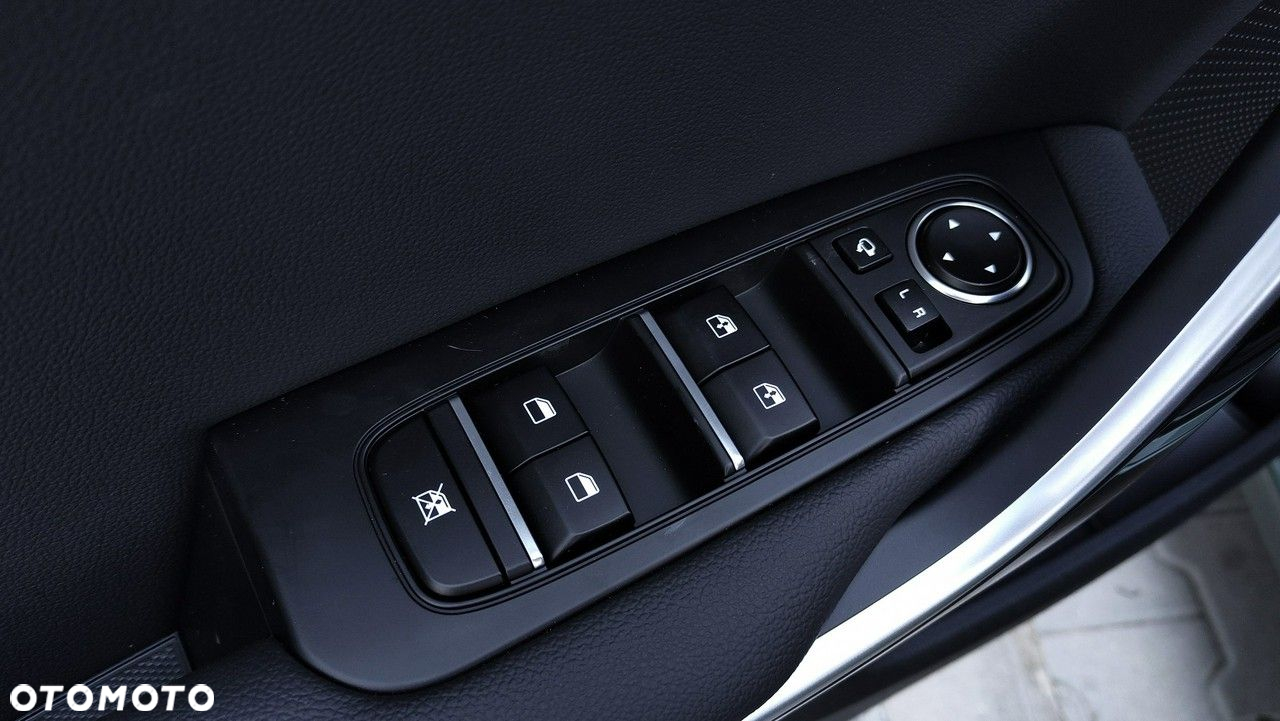 Kia Ceed - 8