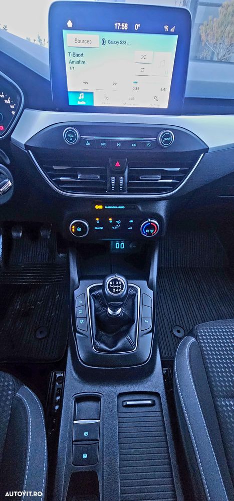 Ford Focus 1.5 EcoBlue Active Business - 27