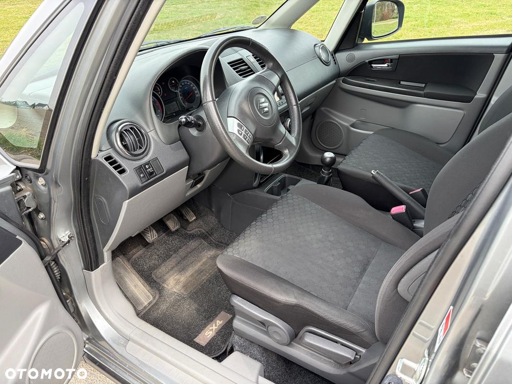 Suzuki SX4 1.6 Comfort - 14