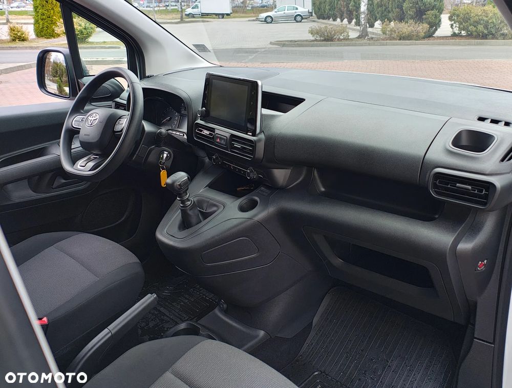 Toyota Proace - 25