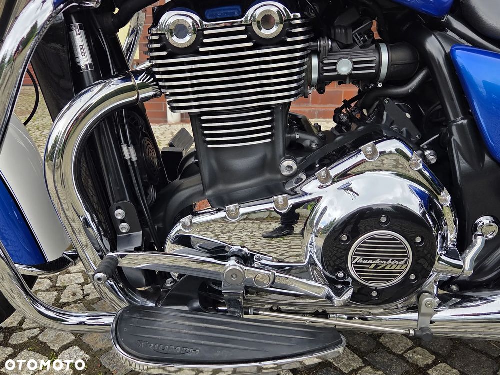 Triumph Thunderbird - 13