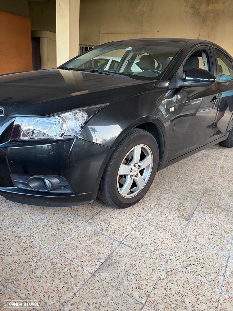 Chevrolet Cruze 1.6 LS - 9