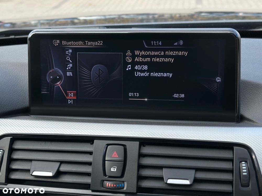 BMW Seria 3 320d Touring Sport-Aut Blue Performance Sport Line - 32