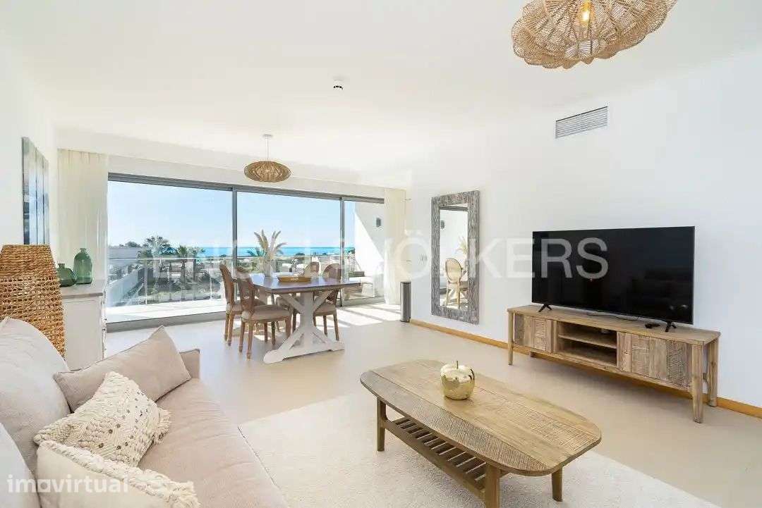 Apartamento T1 com vista mar a 600m da praia - Grande imagem: 2/24