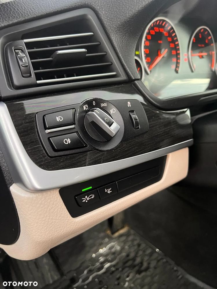 BMW Seria 5 520d - 18