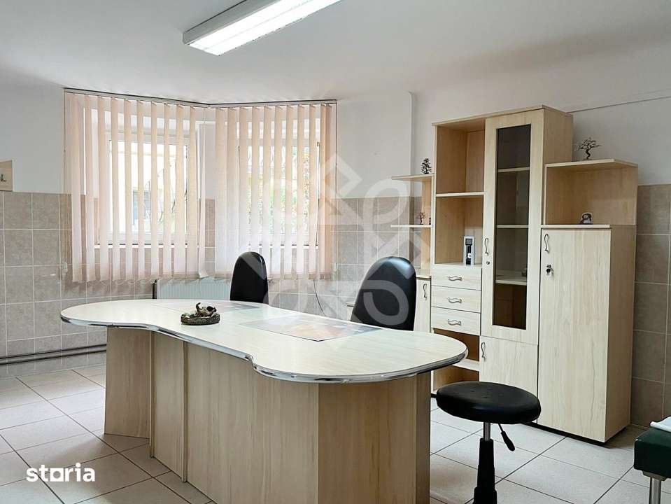 Spatiu comercial de vanzare ultracentral in zona Primariei Oradea - Imagine principală: 2/13