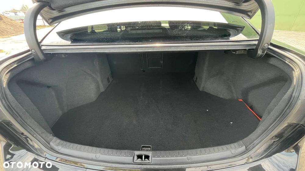 Toyota Avensis 2.0 D-4D Premium - 6