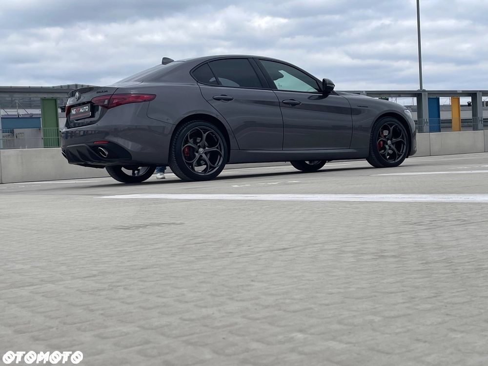 Alfa Romeo Giulia 2.0 Turbo Veloce Q4 - 12