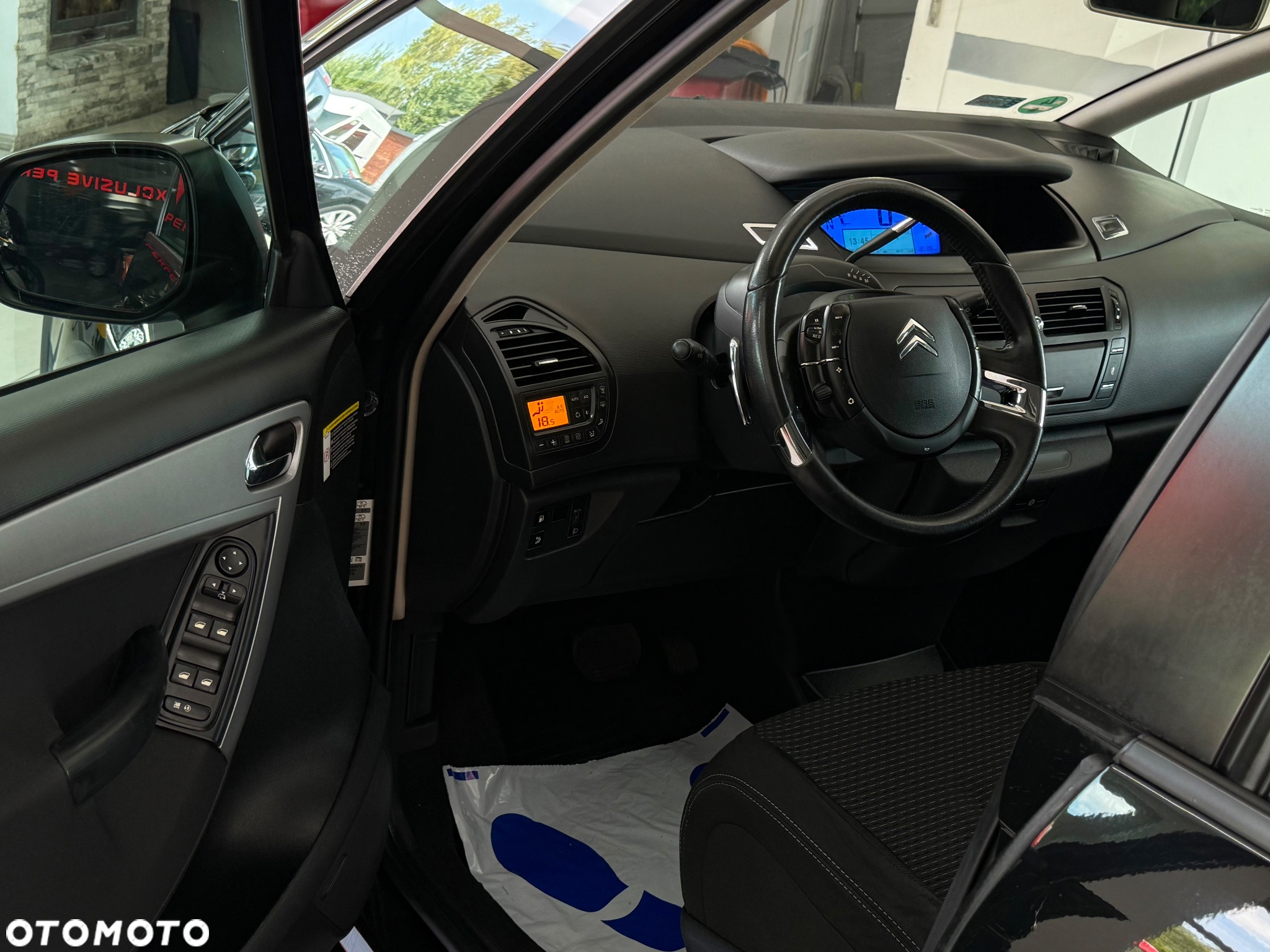 Citroën C4 Grand Picasso 1.6 HDi FAP EGS6 Exclusive - 38