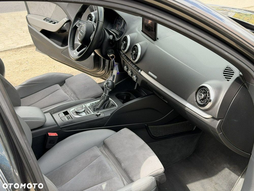 Audi A3 Sportback - 17