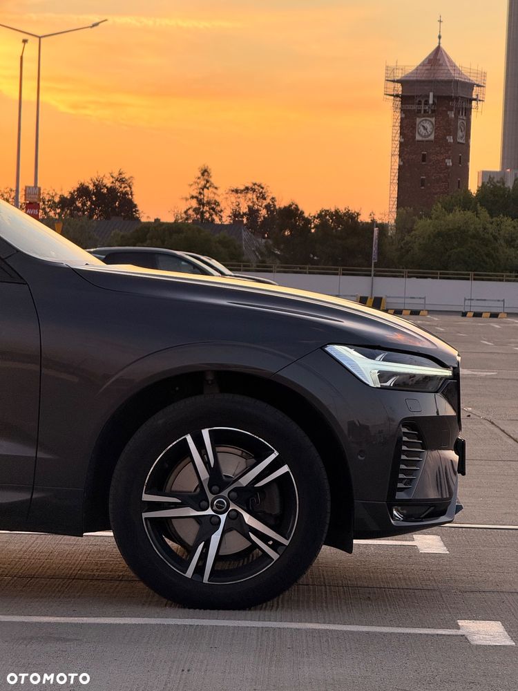 Volvo XC 60 B4 D Plus Dark - 13